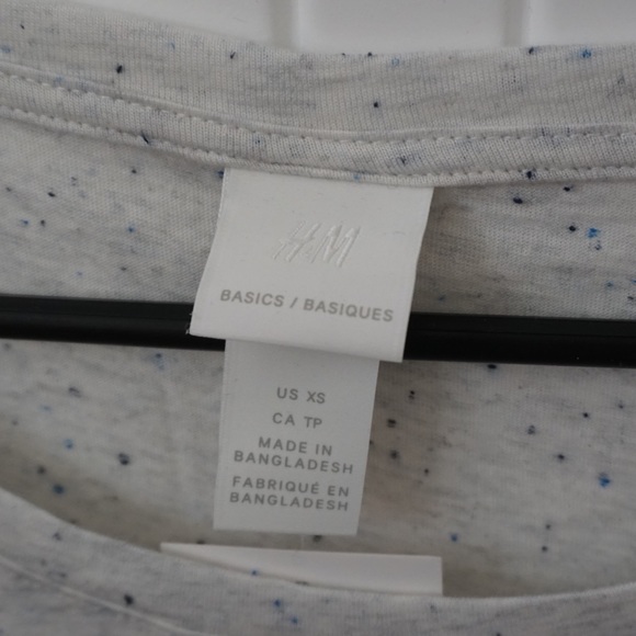 H&M Round Neck Cream Tee with Blue Speckles - Picture 2 of 3